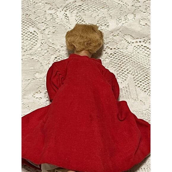 Vintage 1968 Mattel Barbie Blonde Bubblecut Doll W/ Red Flare Coat & Dress - Picture 3 of 12
